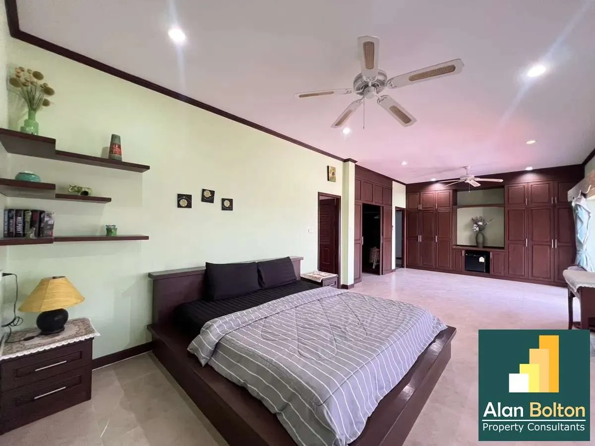 Pool villa 4 Bedroom 6 Bathrooms House For Sale Or rent in Mabprachan photo 19