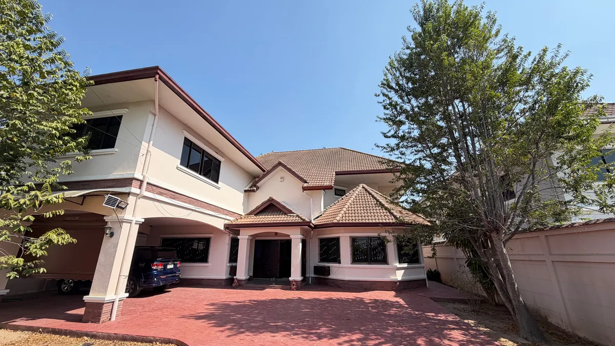 Pool villa 4 Bedroom 6 Bathrooms House For Sale Or rent in Mabprachan photo 23