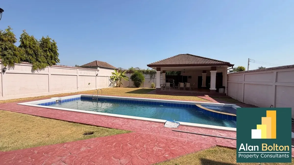 Pool villa 4 Bedroom 6 Bathrooms House For Sale Or rent in Mabprachan photo 6