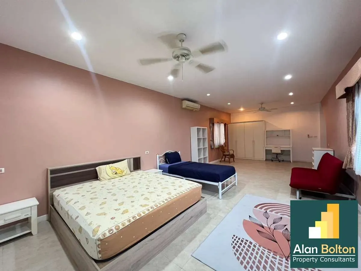 Pool villa 4 Bedroom 6 Bathrooms House For Sale Or rent in Mabprachan photo 10