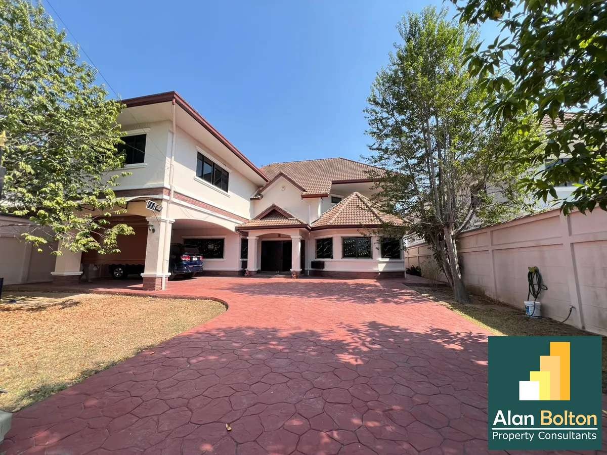 Pool villa 4 Bedroom 6 Bathrooms House For Sale Or rent in Mabprachan photo 12