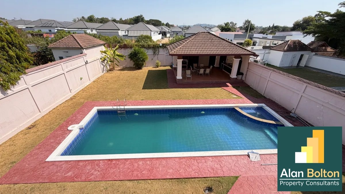 Pool villa 4 Bedroom 6 Bathrooms House For Sale Or rent in Mabprachan photo 6