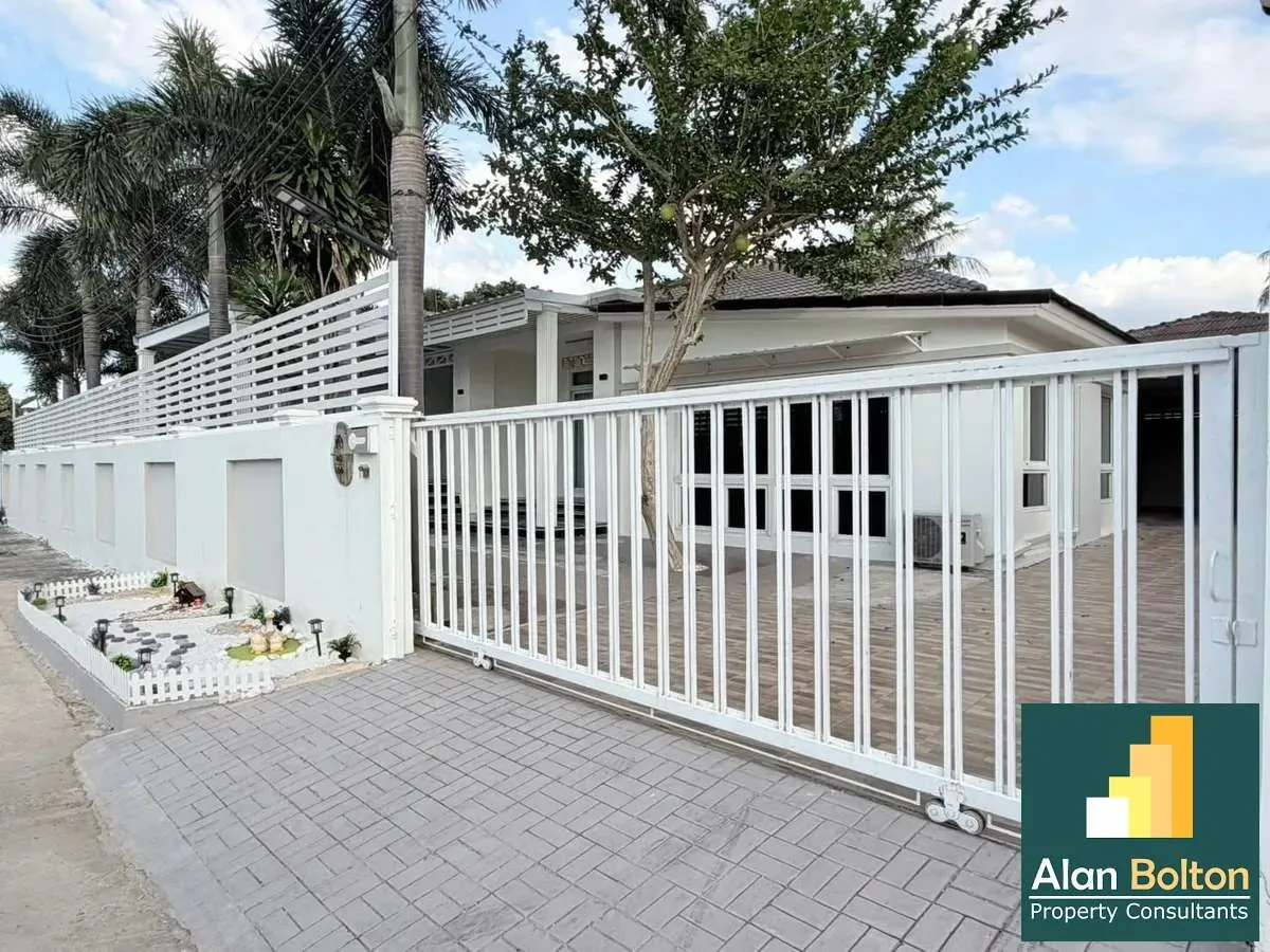3 Bedroom 4 Bathroom for rent