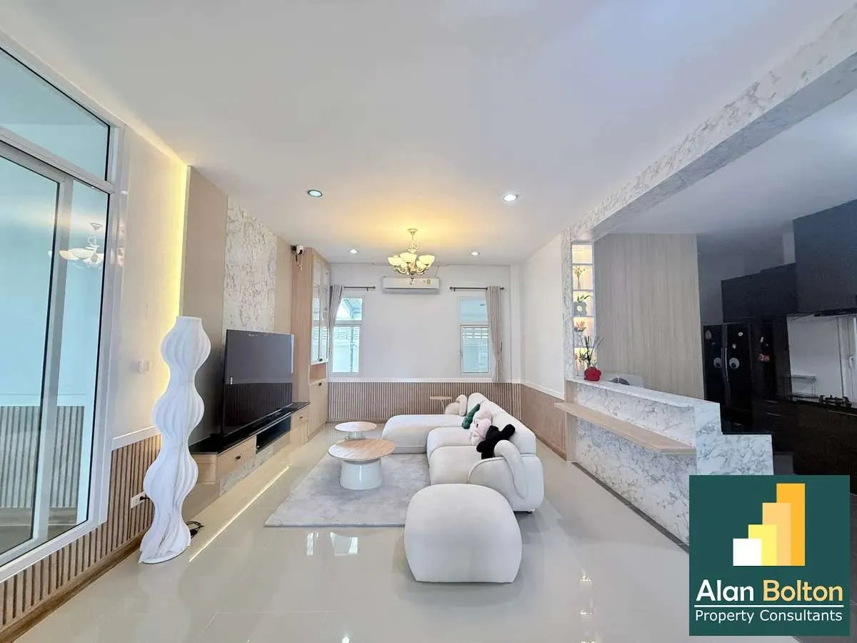 3 Bedroom 4 Bathroom for rent photo 10