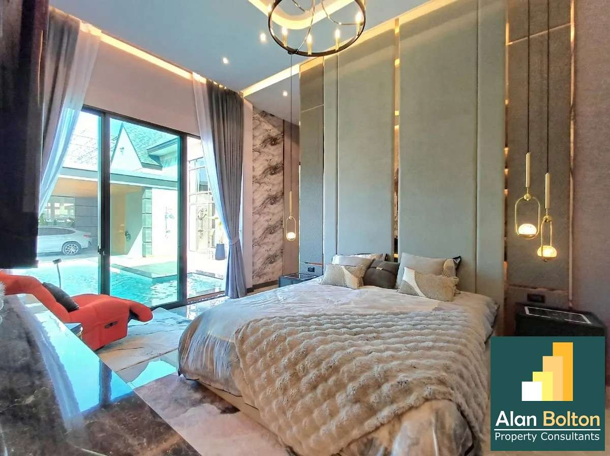 Brand New Luxury Pool Villa 3 bedrooms 4 bathrooms in Mabprachan for Sale photo 11