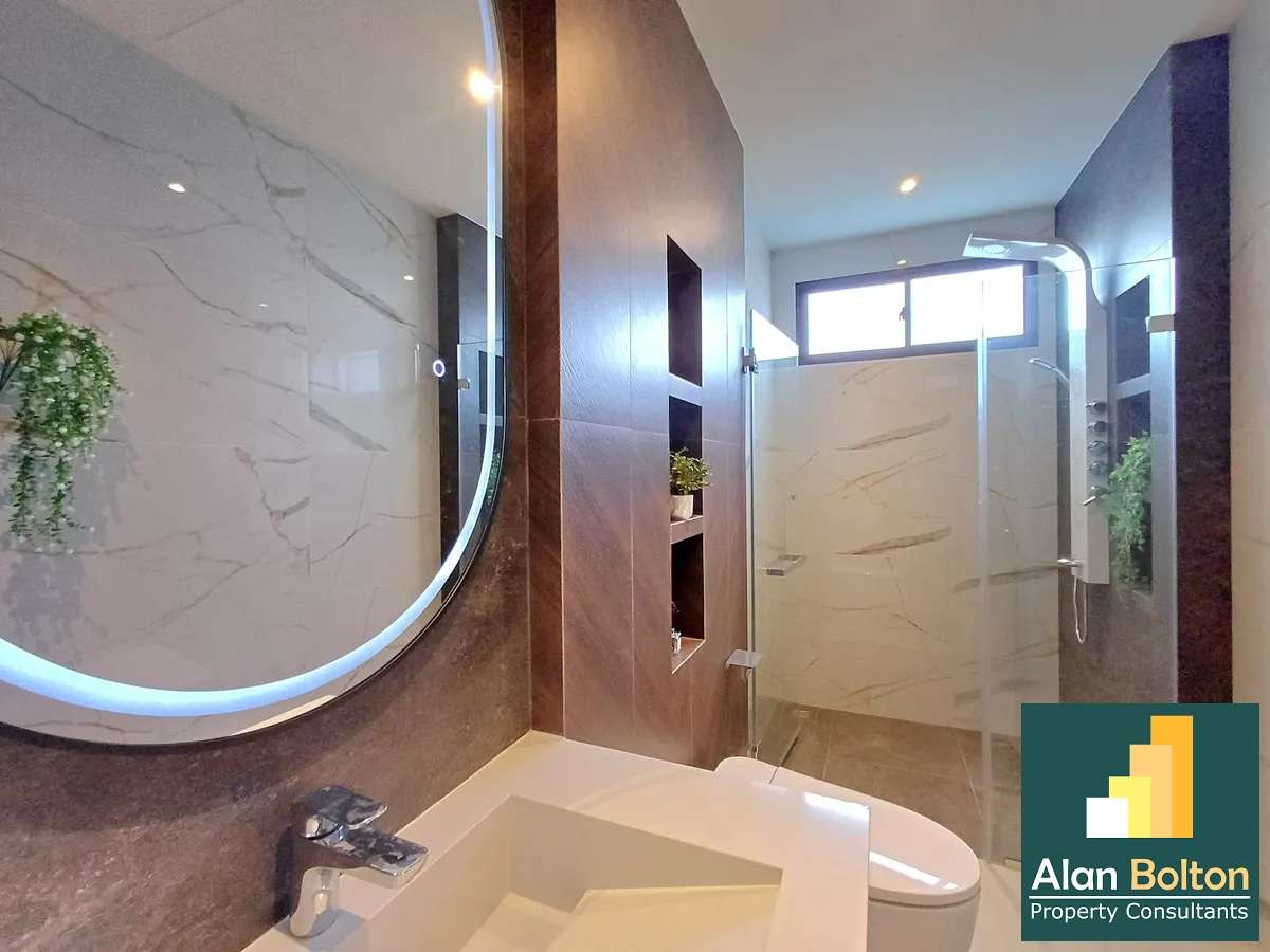 Brand New Luxury Pool Villa 3 bedrooms 4 bathrooms in Mabprachan for Sale photo 16