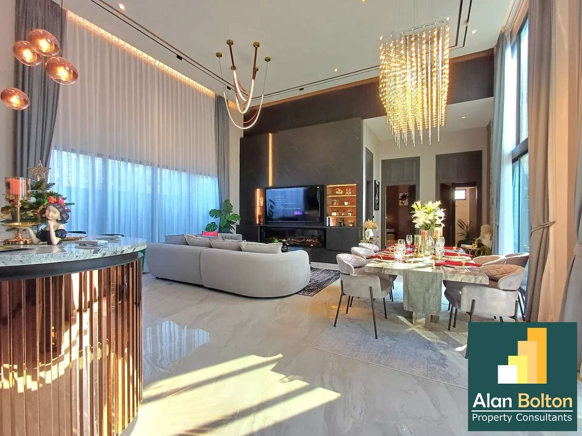 Brand New Luxury Pool Villa 3 bedrooms 4 bathrooms in Mabprachan for Sale photo 5
