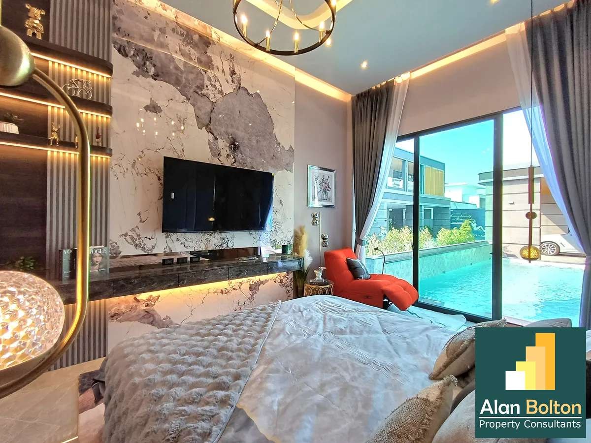 Brand New Luxury Pool Villa 3 bedrooms 4 bathrooms in Mabprachan for Sale photo 8