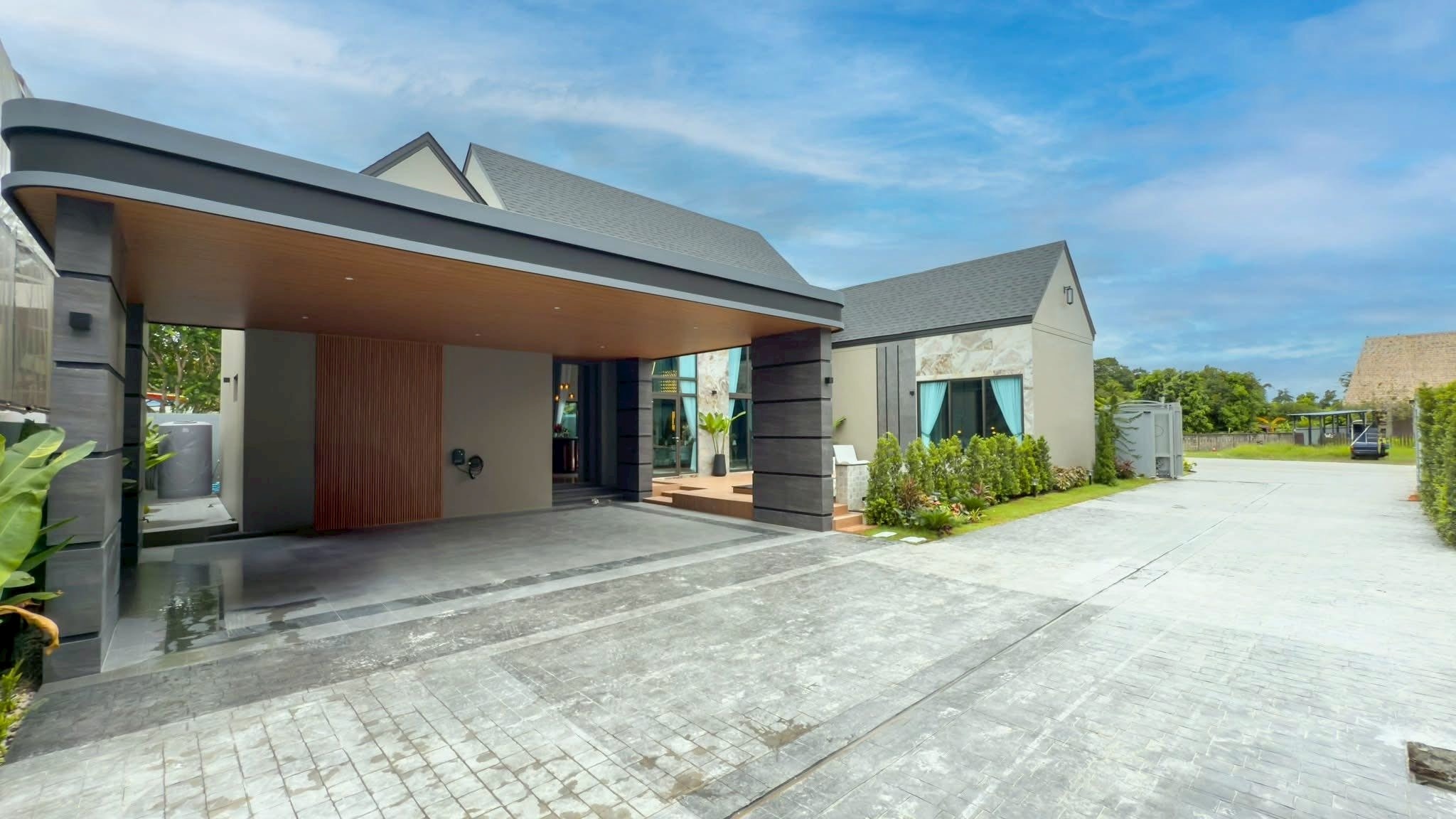 Brand New Luxury Pool Villa 3 bedrooms 4 bathrooms in Mabprachan for Sale photo 20