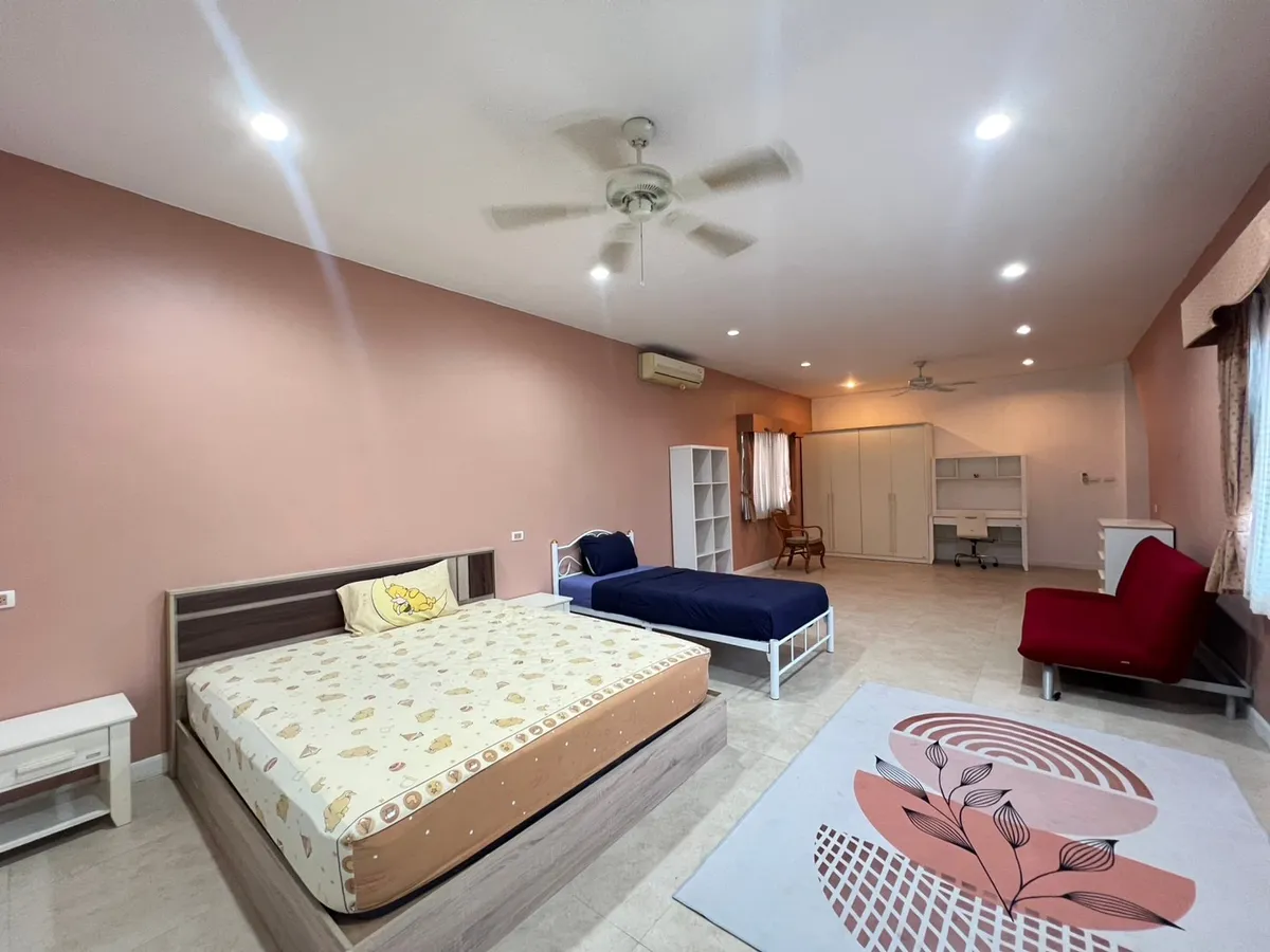 Pool Villa 4 Bedrooms 5 Bathrooms in East Pattaya photo 30
