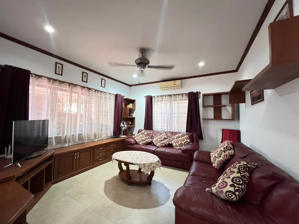 Pool Villa 4 Bedrooms 5 Bathrooms in East Pattaya photo 34