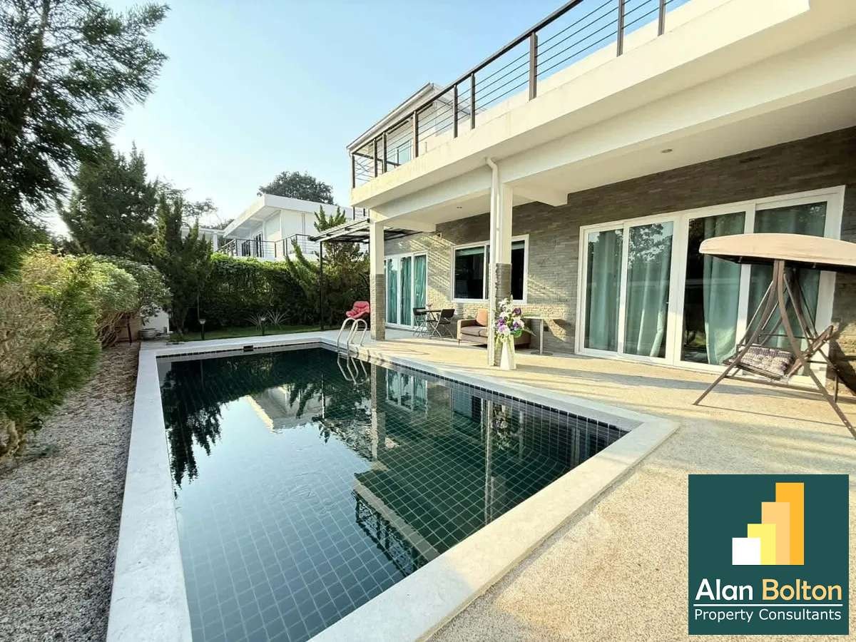 Pool Villa 4 Bedrooms 5 Bathrooms in East Pattaya photo 10