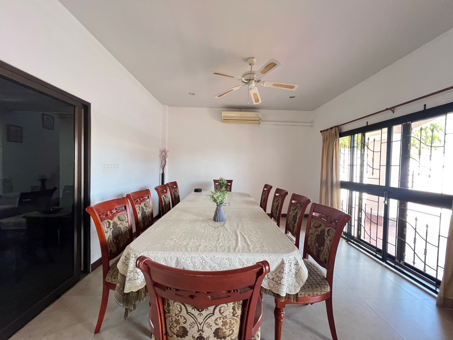 Pool Villa 4 Bedrooms 5 Bathrooms in East Pattaya photo 33