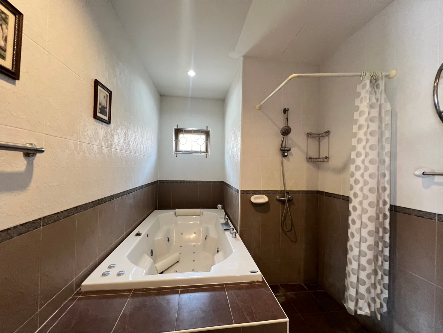 Pool Villa 4 Bedrooms 5 Bathrooms in East Pattaya photo 28