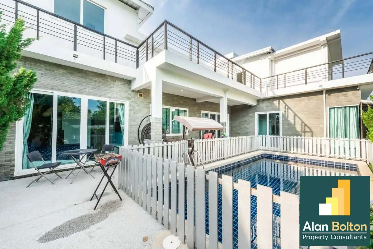 Pool Villa 4 Bedrooms 5 Bathrooms in East Pattaya photo 14