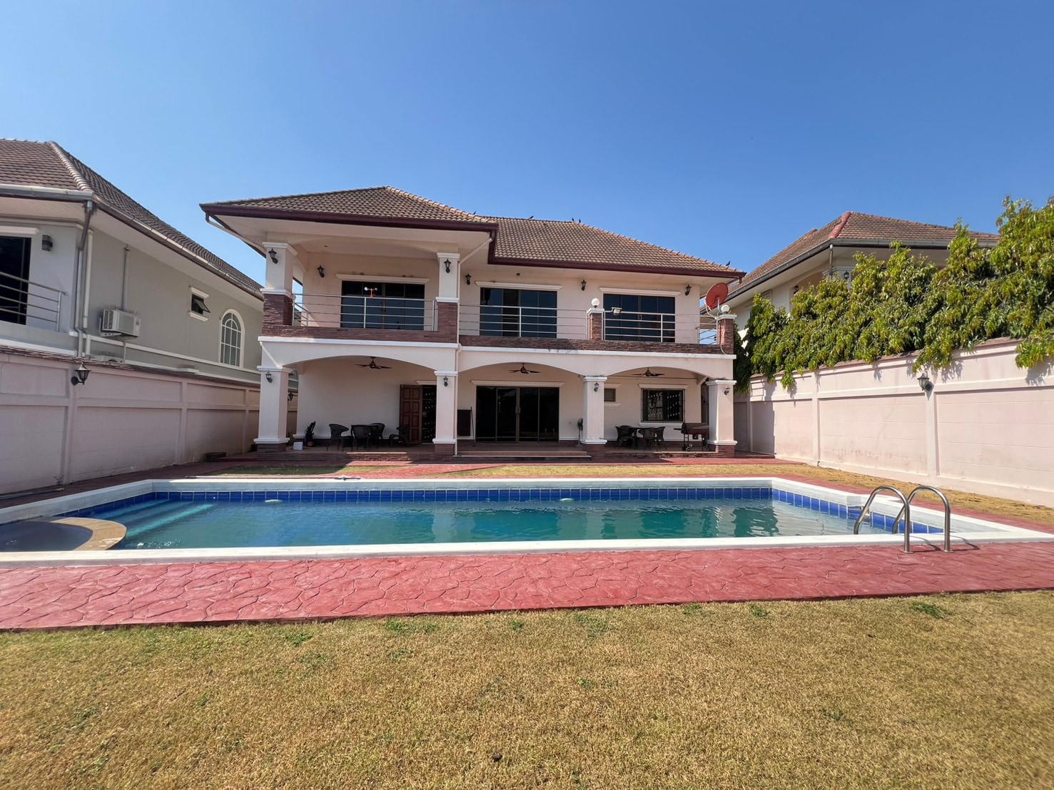 Pool Villa 4 Bedrooms 5 Bathrooms in East Pattaya photo 22