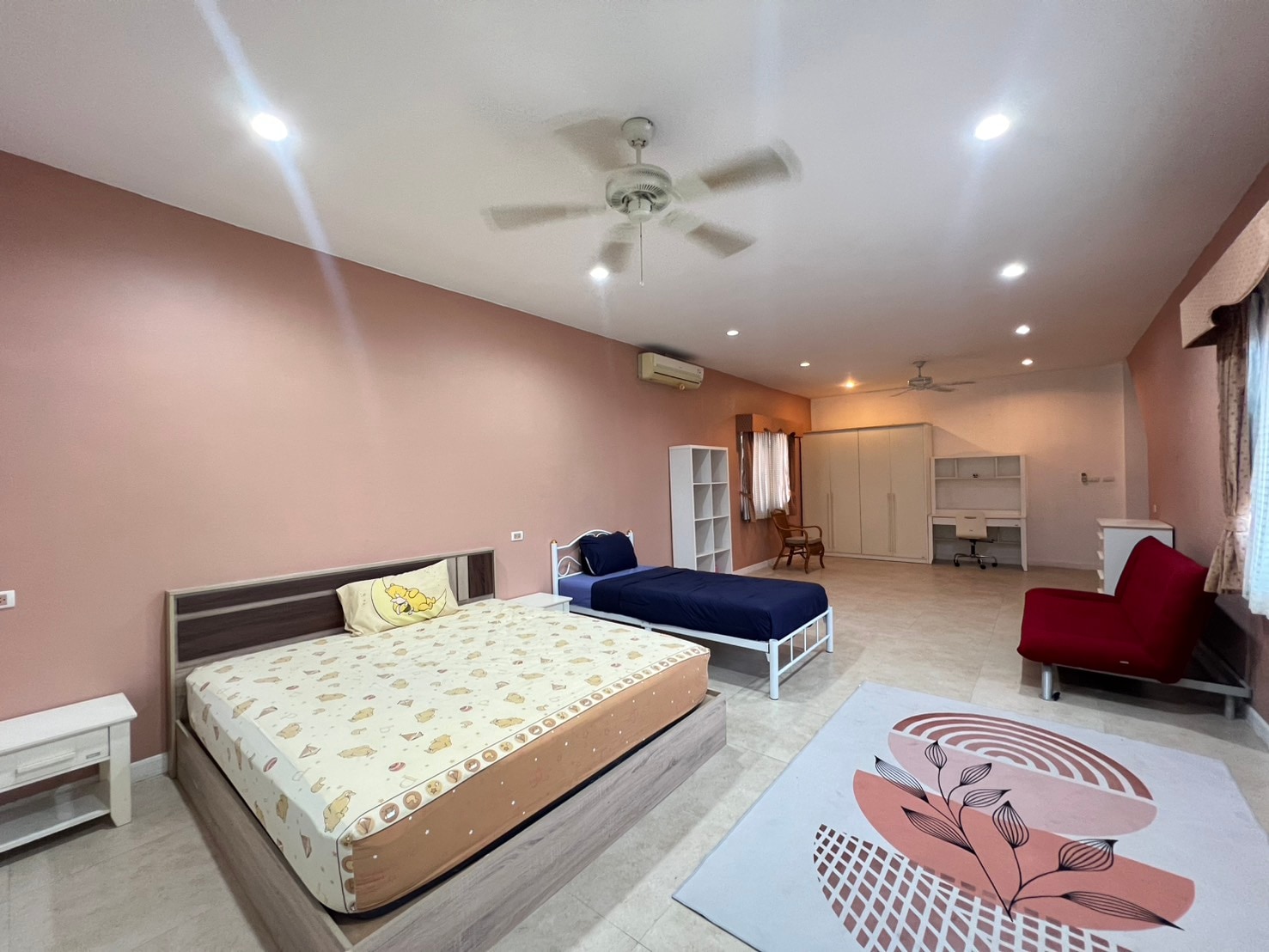Pool Villa 4 Bedrooms 5 Bathrooms in East Pattaya photo 31