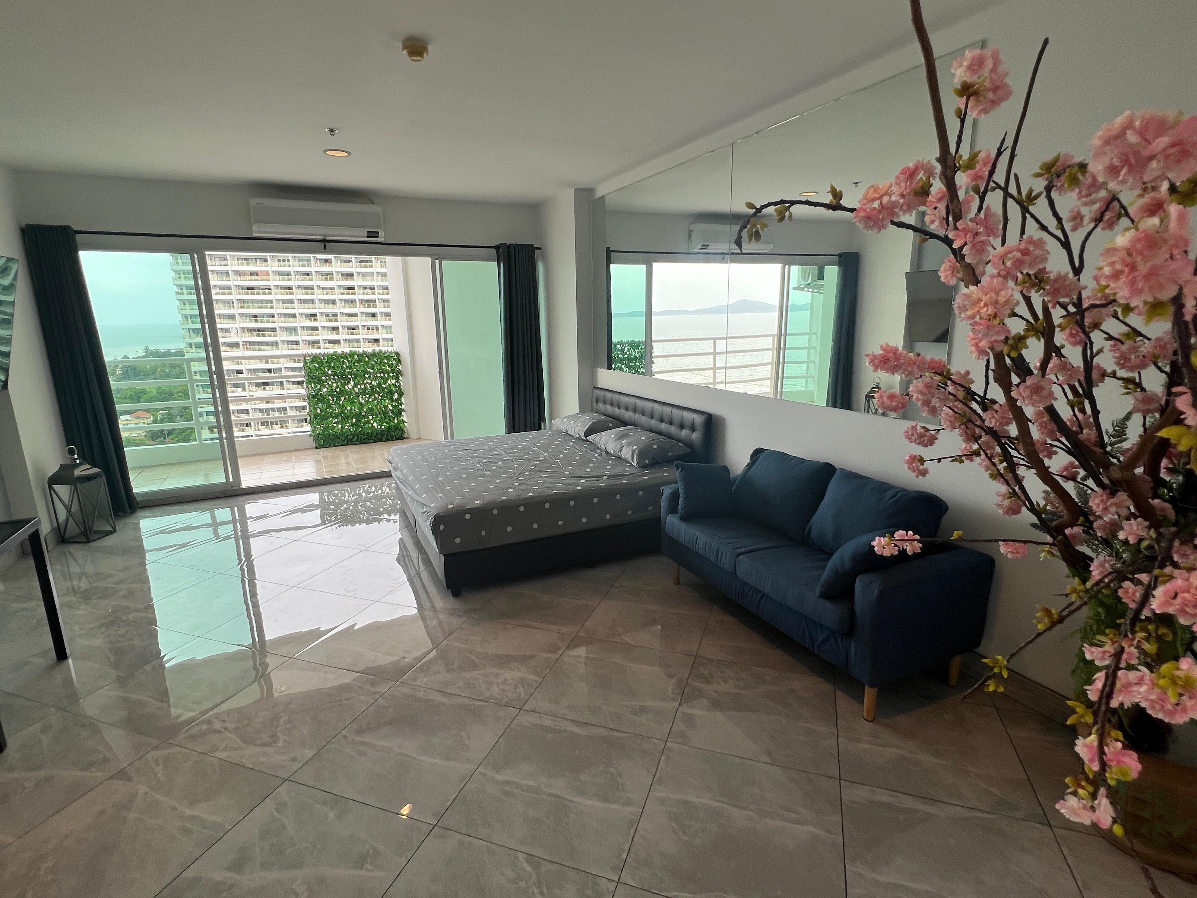 Sea View Condo For Sale In Jomtien photo 15