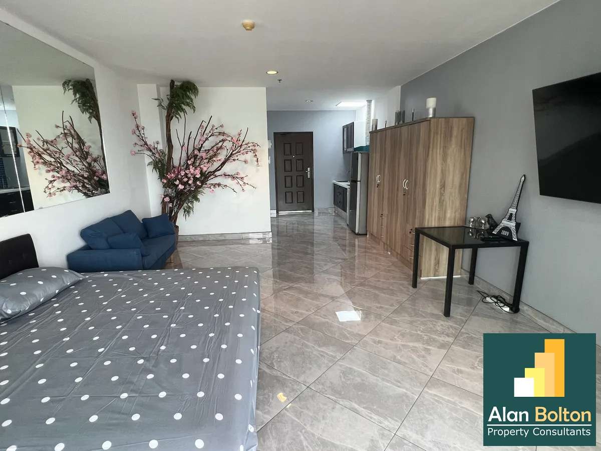 Sea View Condo For Sale In Jomtien photo 2