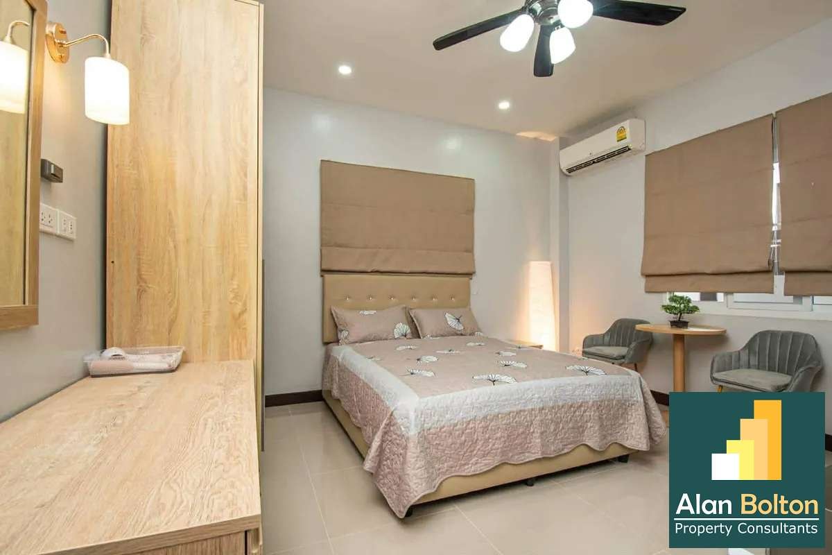 Resort-Style Pool villa for rent 6 Bedrooms 7 Bathrooms 3 Houses in East Pattaya photo 12