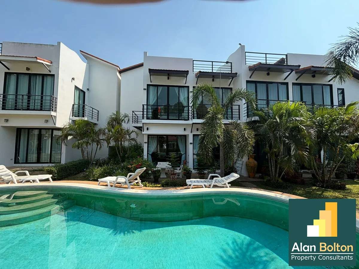 Two Bedroom Two Bathroom Townhouse In Resort Close to Phoenix Golf Course photo 2