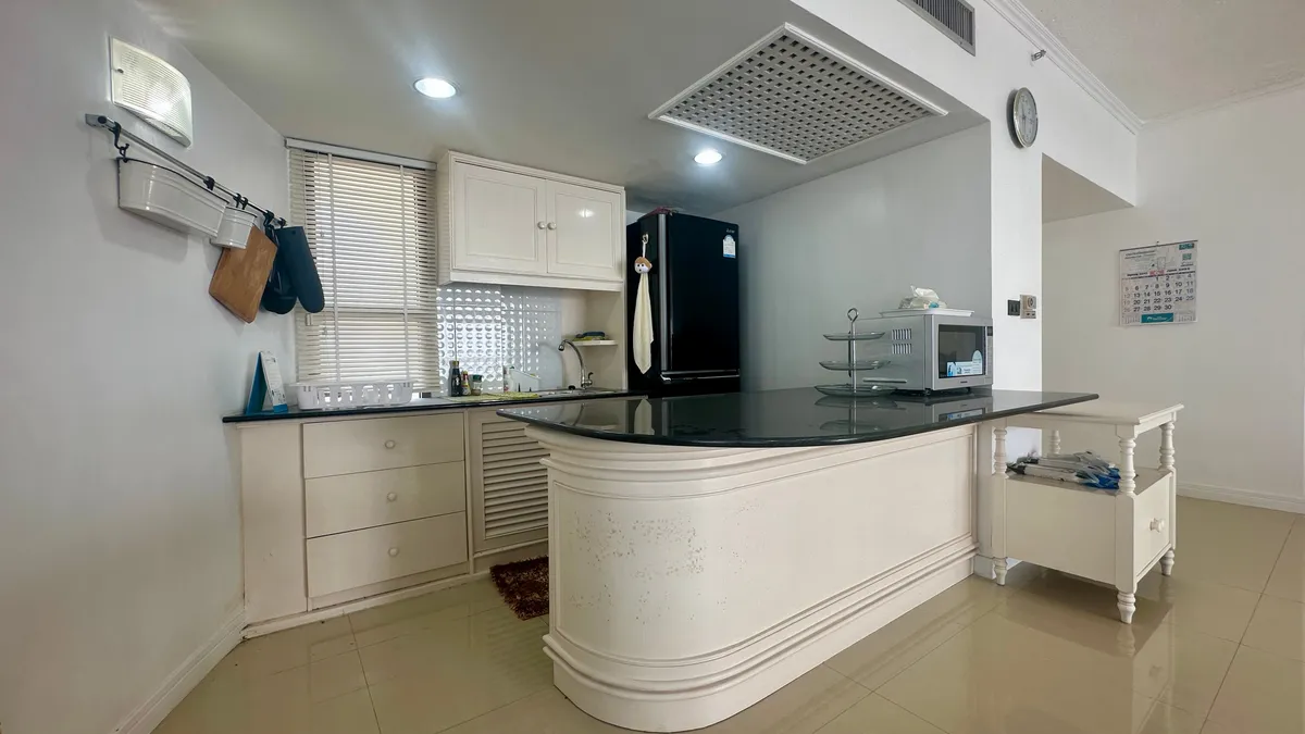Beachfront Ocean View 2 Bed 2 Bath Condo In Jomtien photo 27