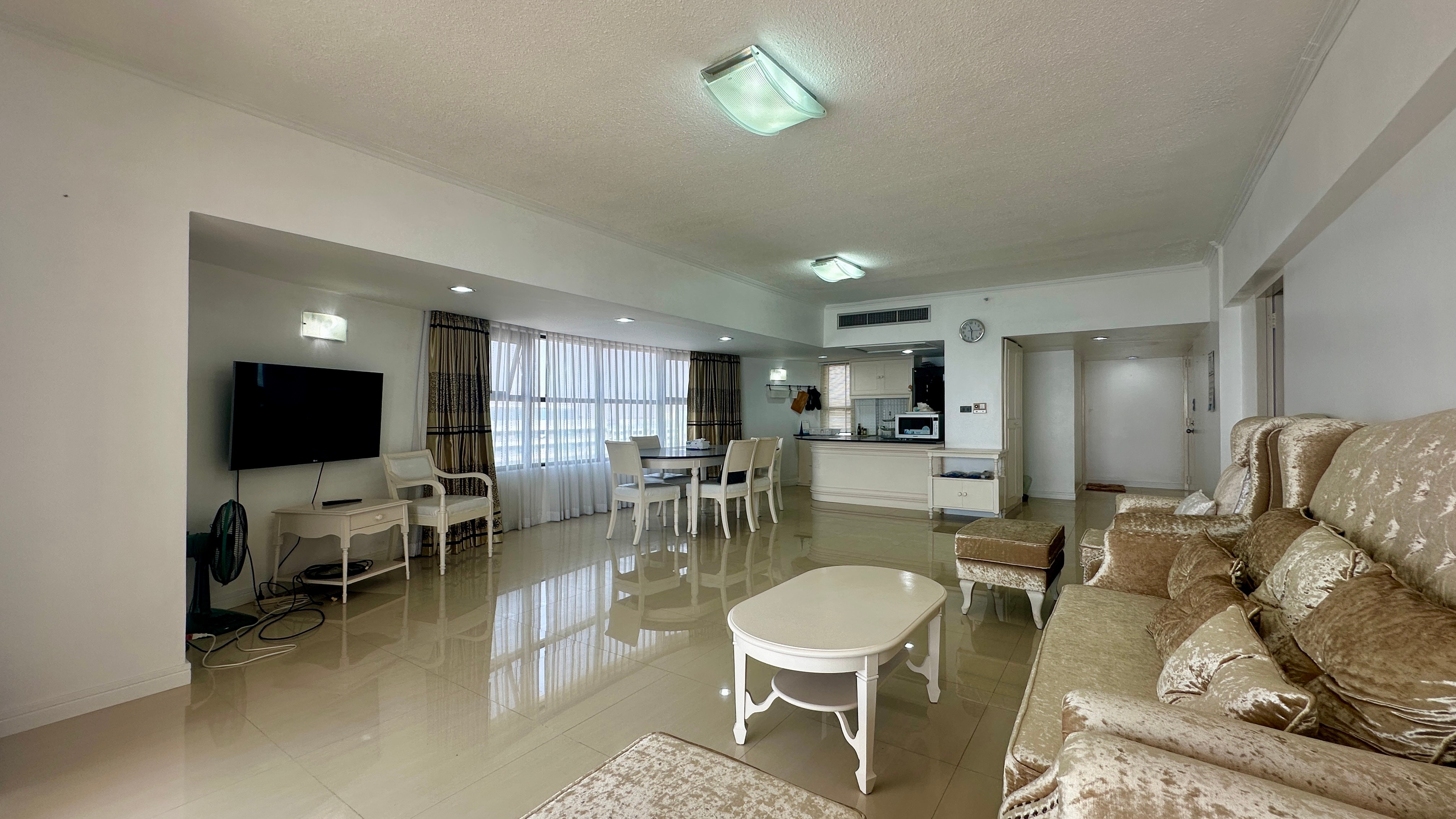 Beachfront Ocean View 2 Bed 2 Bath Condo In Jomtien photo 37