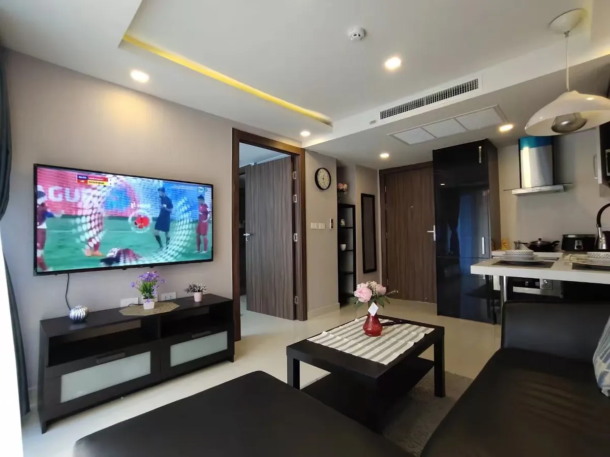Grand Avenue Residence For Sale photo 12
