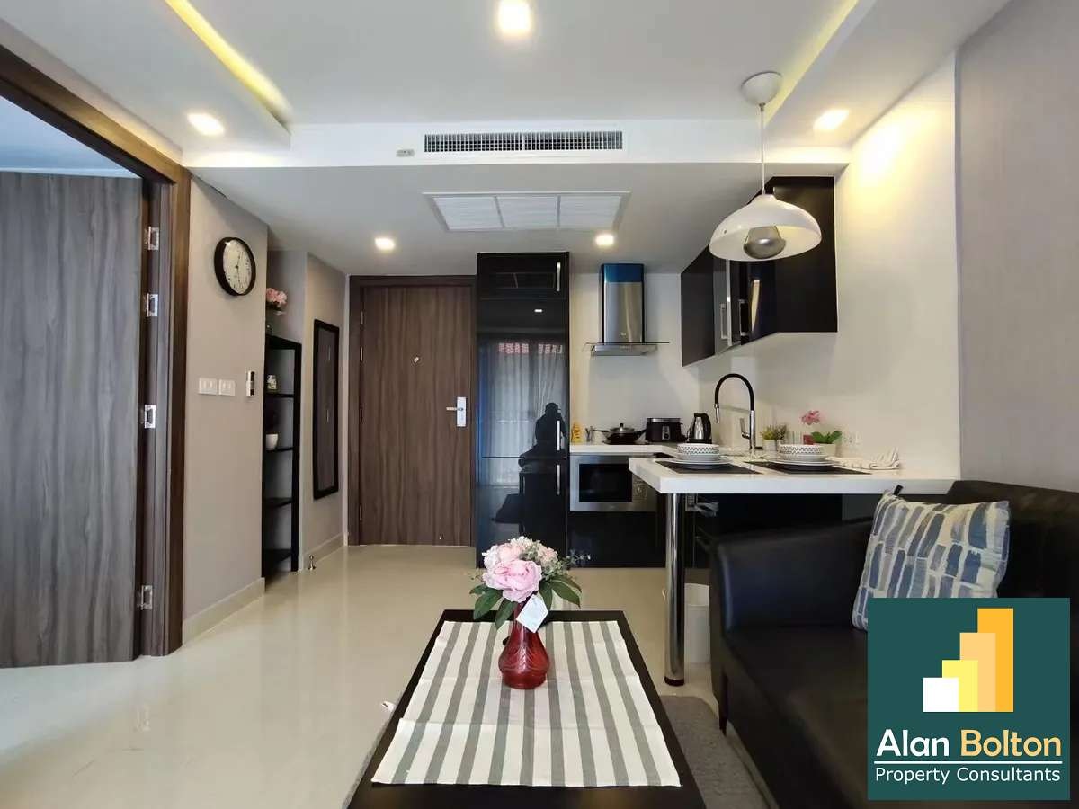 Grand Avenue Residence For Sale photo 3