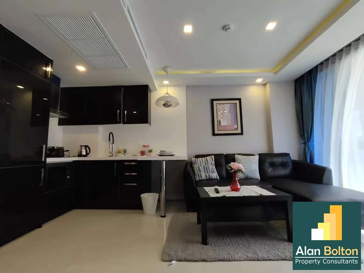 Grand Avenue Residence For Sale photo 4