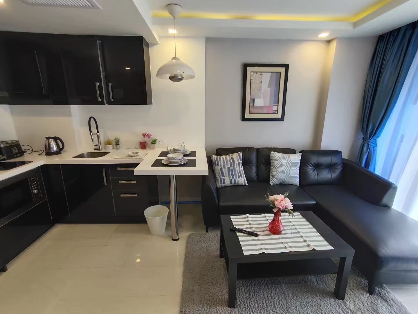 Grand Avenue Residence For Sale photo 14