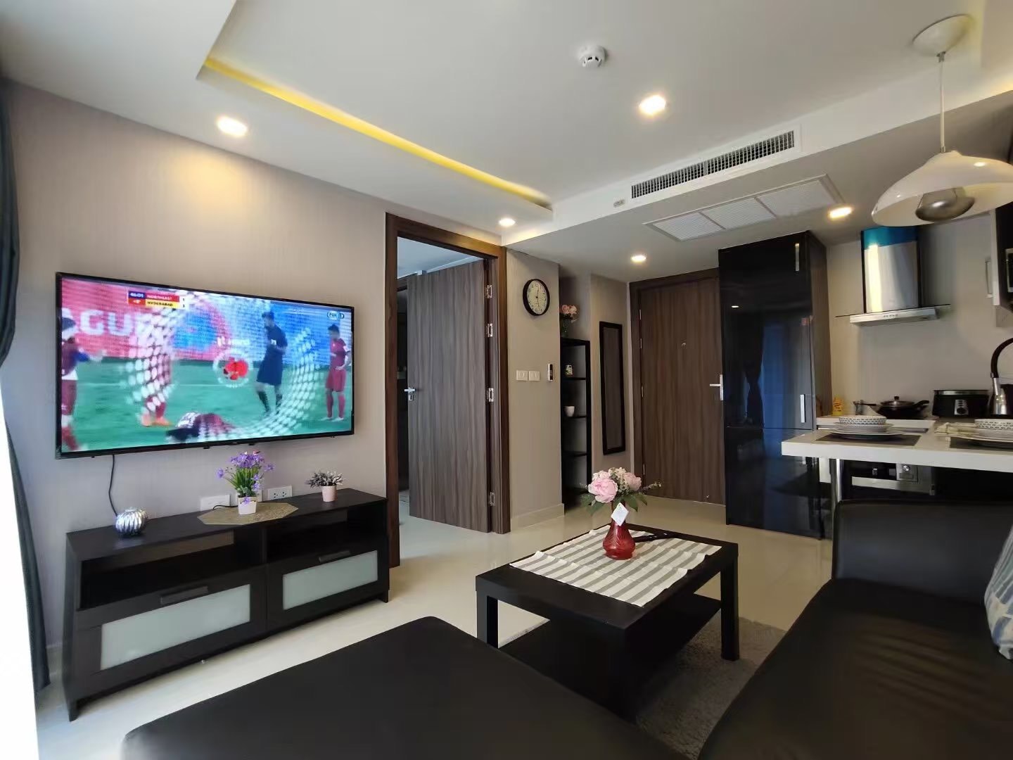 Grand Avenue Residence For Sale photo 12