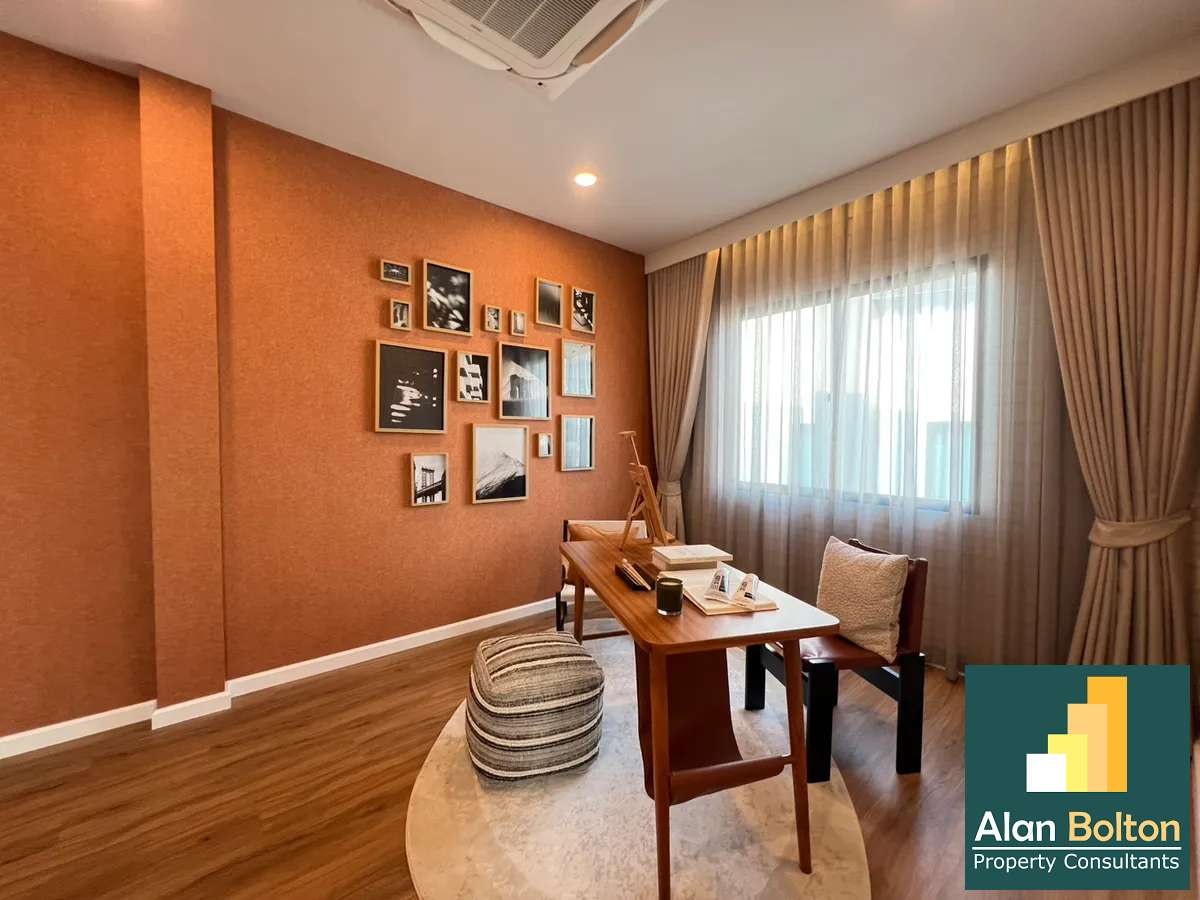 Modern Tropical 4 Bedrooms 4 Bathrooms in East Pattaya photo 9