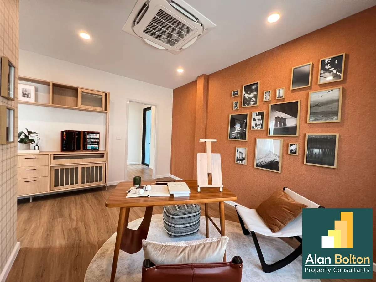 Modern Tropical 4 Bedrooms 4 Bathrooms in East Pattaya photo 10