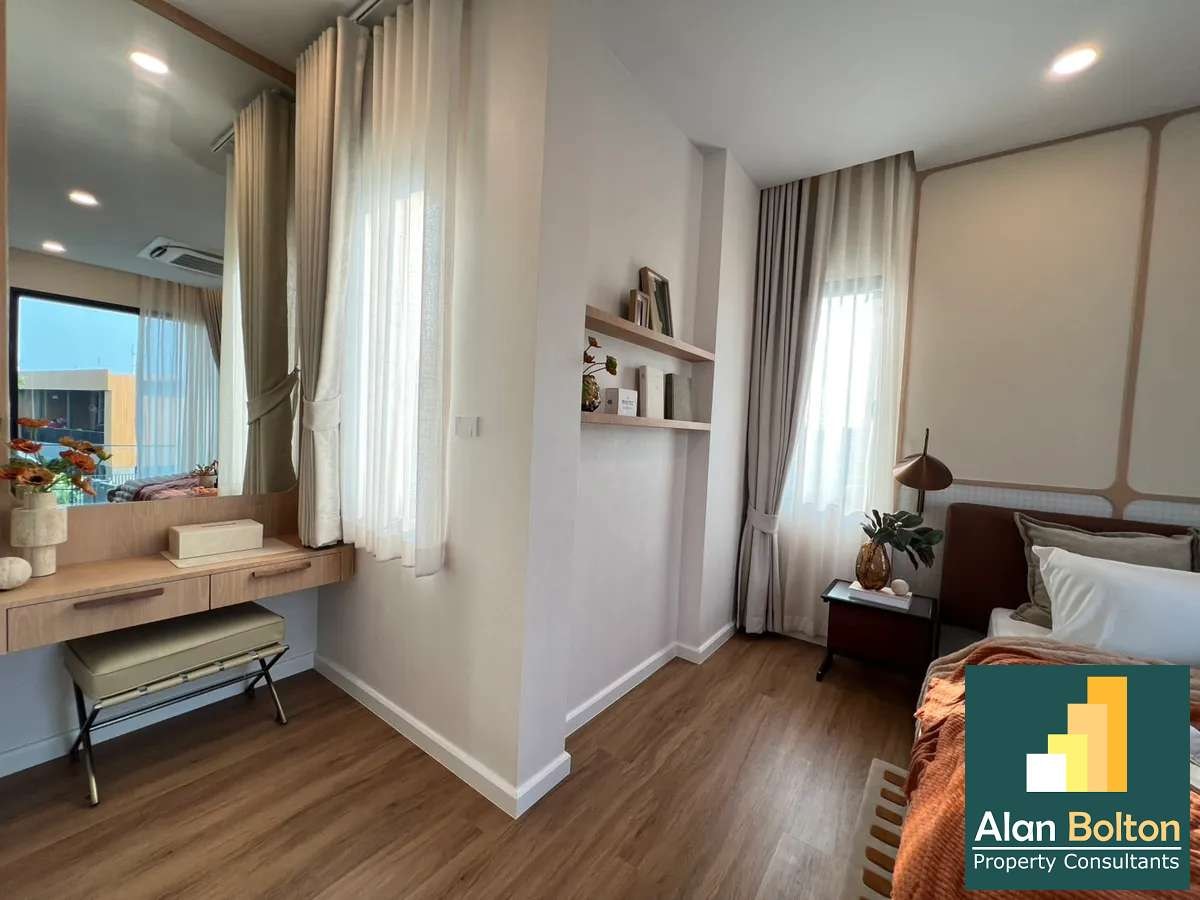 Modern Tropical 4 Bedrooms 4 Bathrooms in East Pattaya photo 16