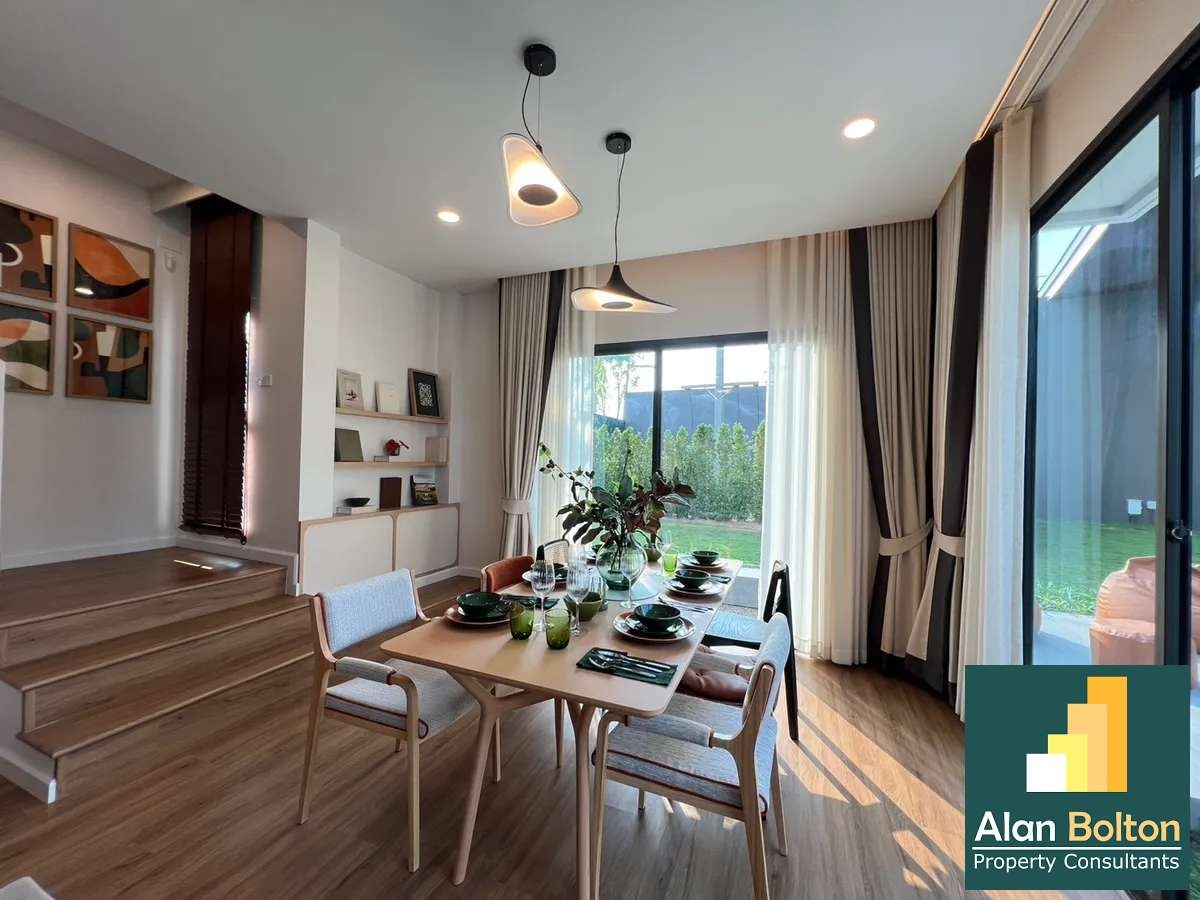 Modern Tropical 4 Bedrooms 4 Bathrooms in East Pattaya photo 7