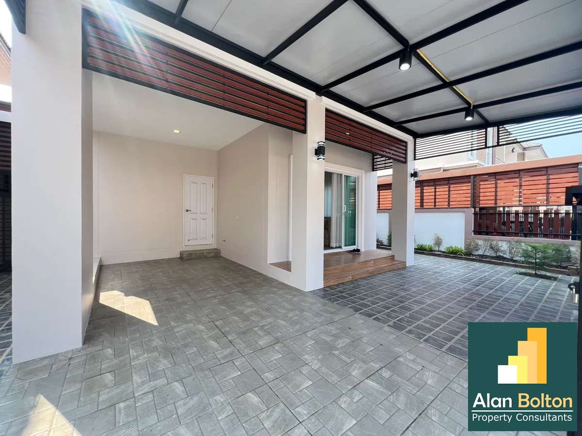 2- Storey 3 Bedrooms 3 Bathrooms in East Pattaya photo 4