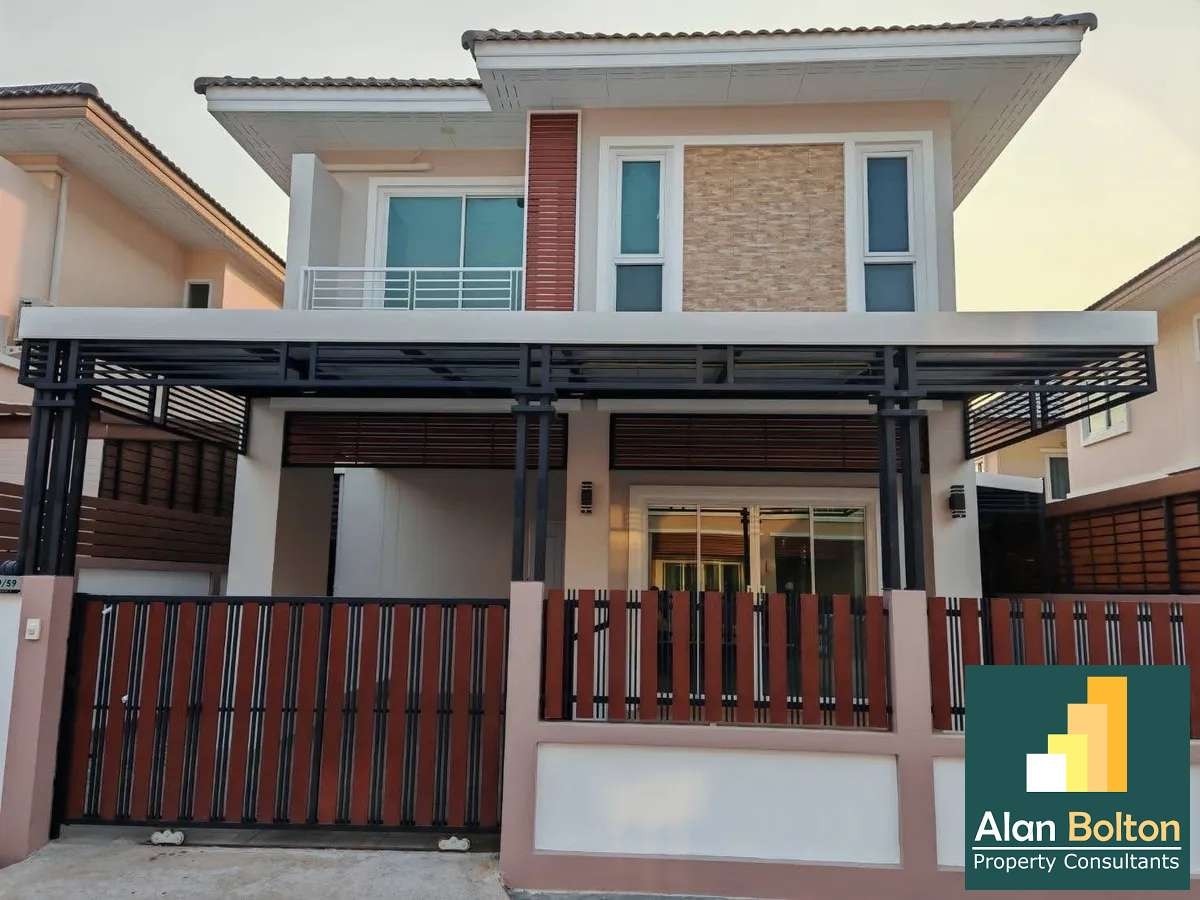 2- Storey 3 Bedrooms 3 Bathrooms in East Pattaya photo 3
