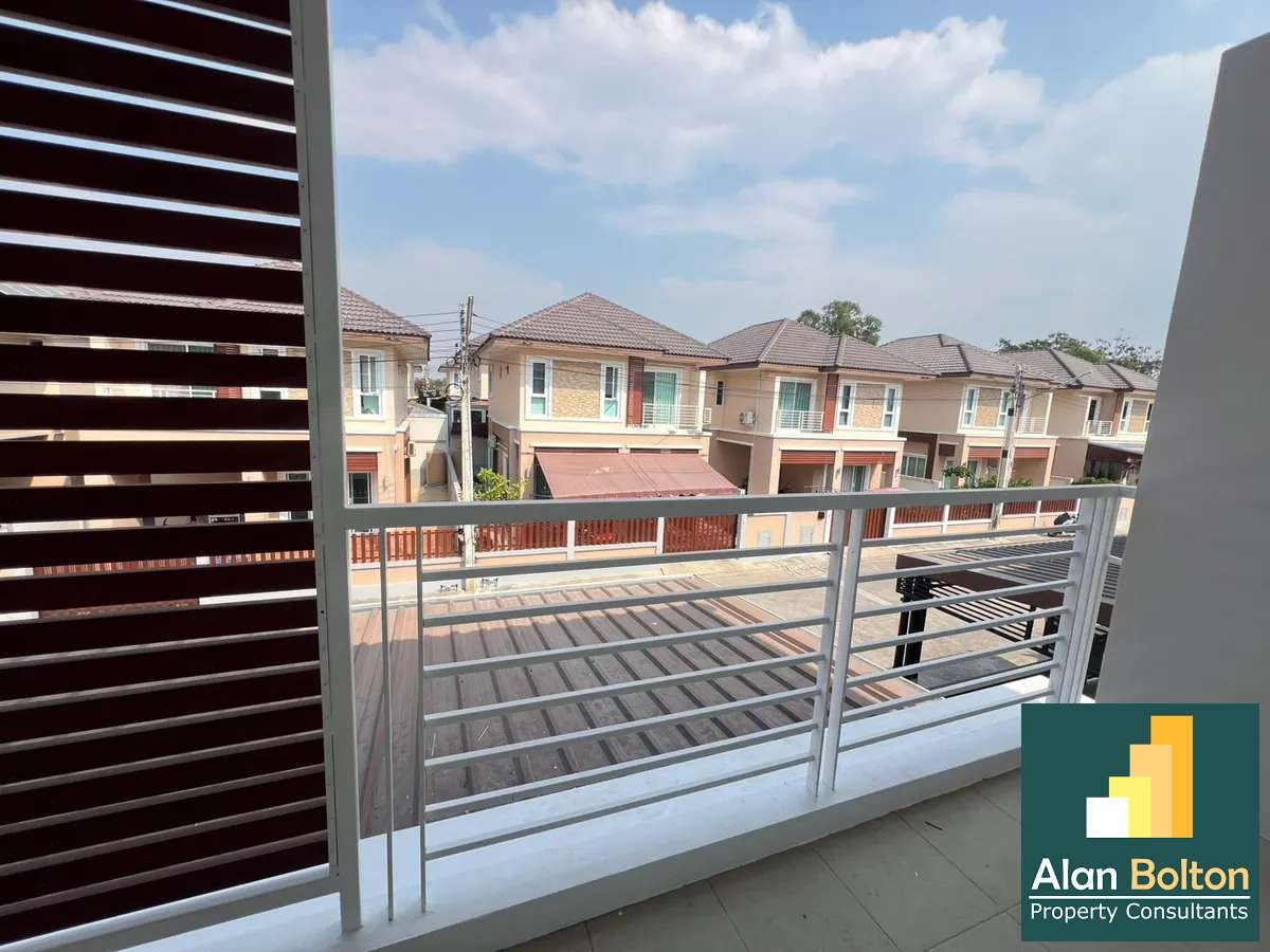 2- Storey 3 Bedrooms 3 Bathrooms in East Pattaya photo 22