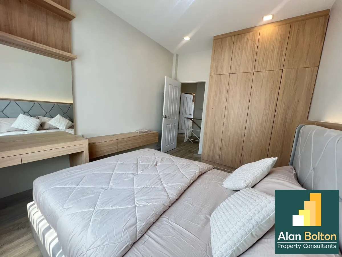 2- Storey 3 Bedrooms 3 Bathrooms in East Pattaya photo 23