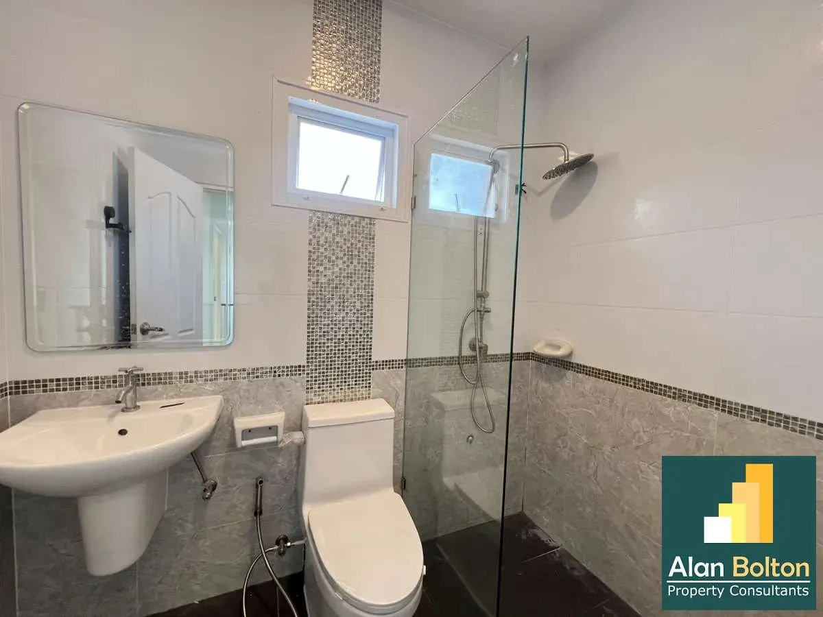 2- Storey 3 Bedrooms 3 Bathrooms in East Pattaya photo 19