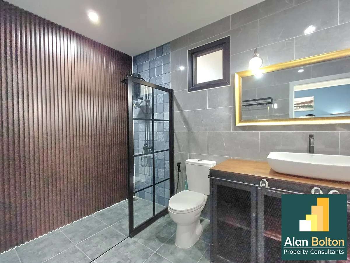 Spacious Pool Villa 5 bedrooms 5 bathrooms in East Pattaya for Sale photo 17