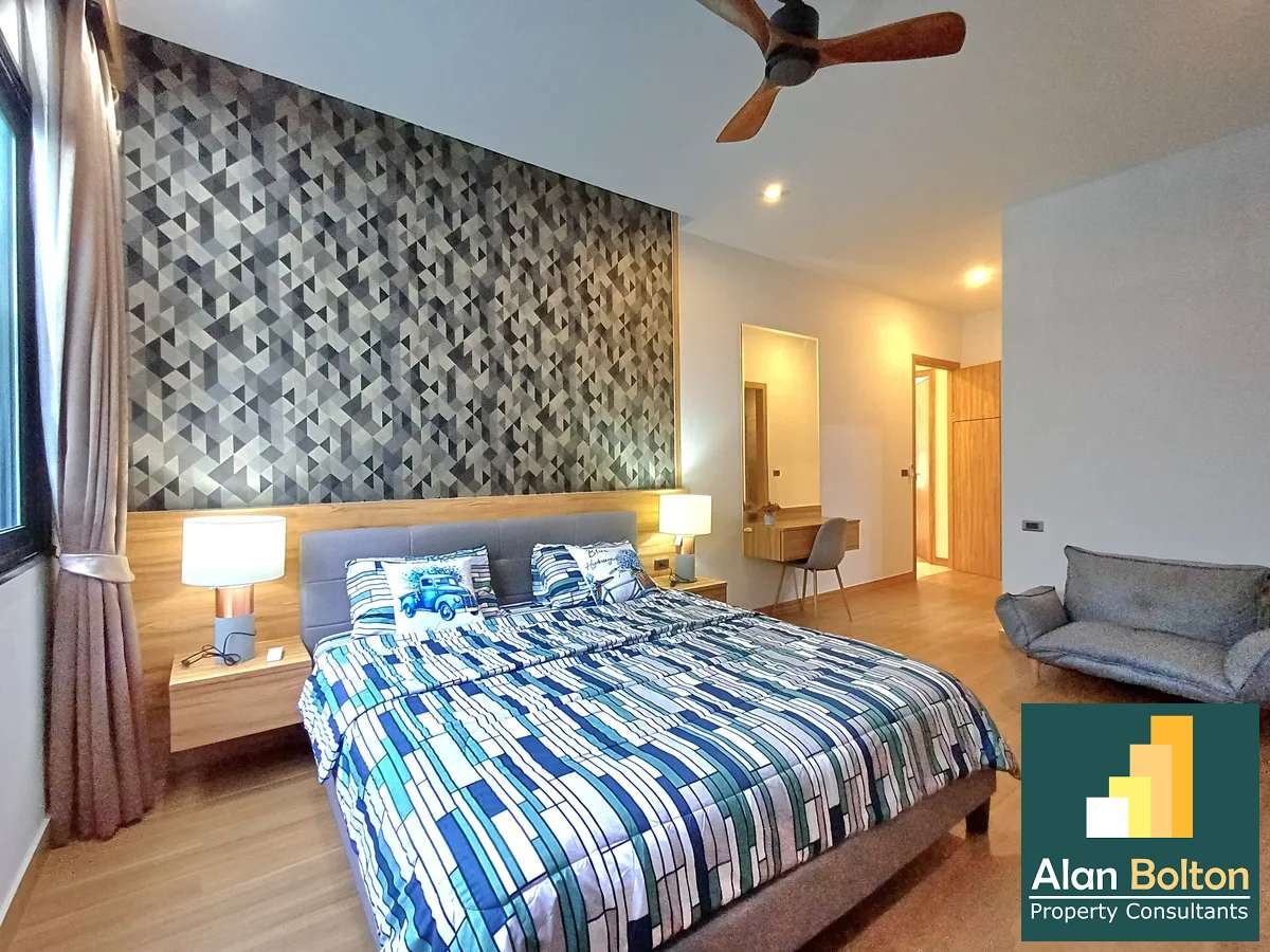 Spacious Pool Villa 5 bedrooms 5 bathrooms in East Pattaya for Sale photo 12