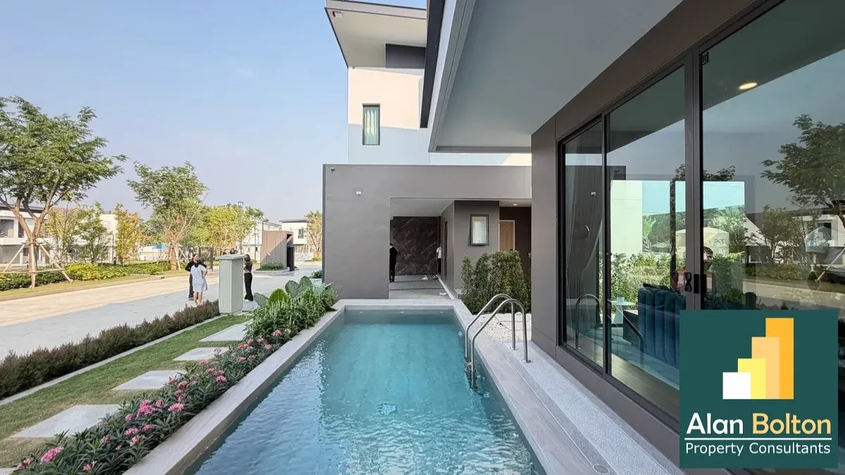Modern Tropical House For Sale near Motorway7 photo 2