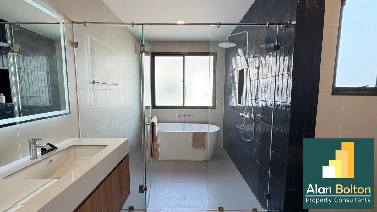 Modern Tropical House For Sale near Motorway7 photo 16