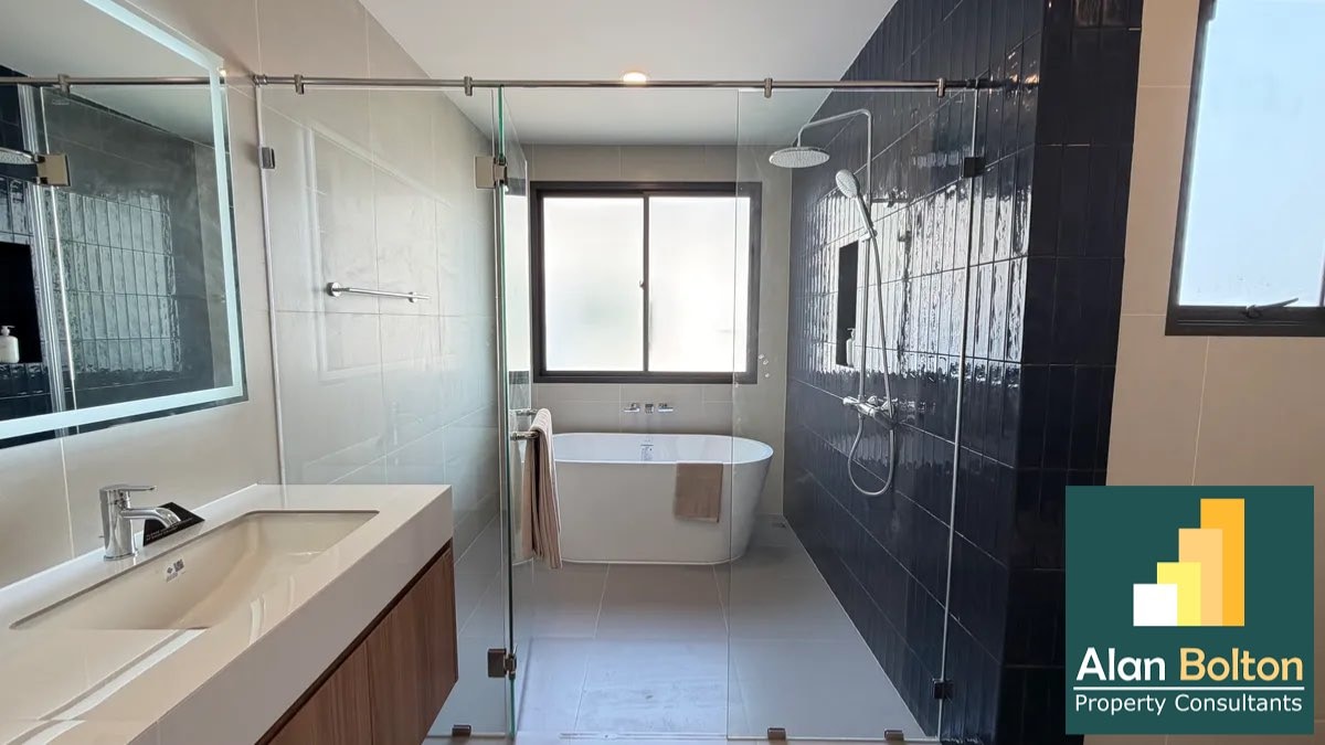 Modern Tropical House For Sale near Motorway7 photo 17