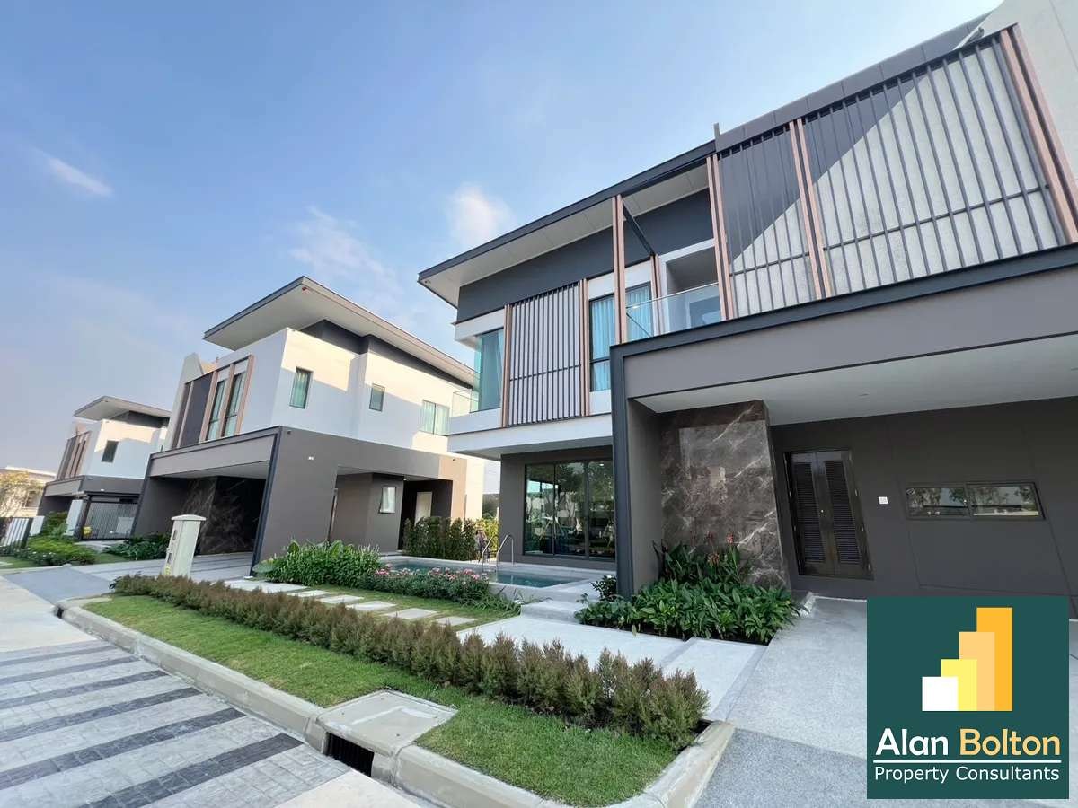 Modern Tropical House For Sale near Motorway7