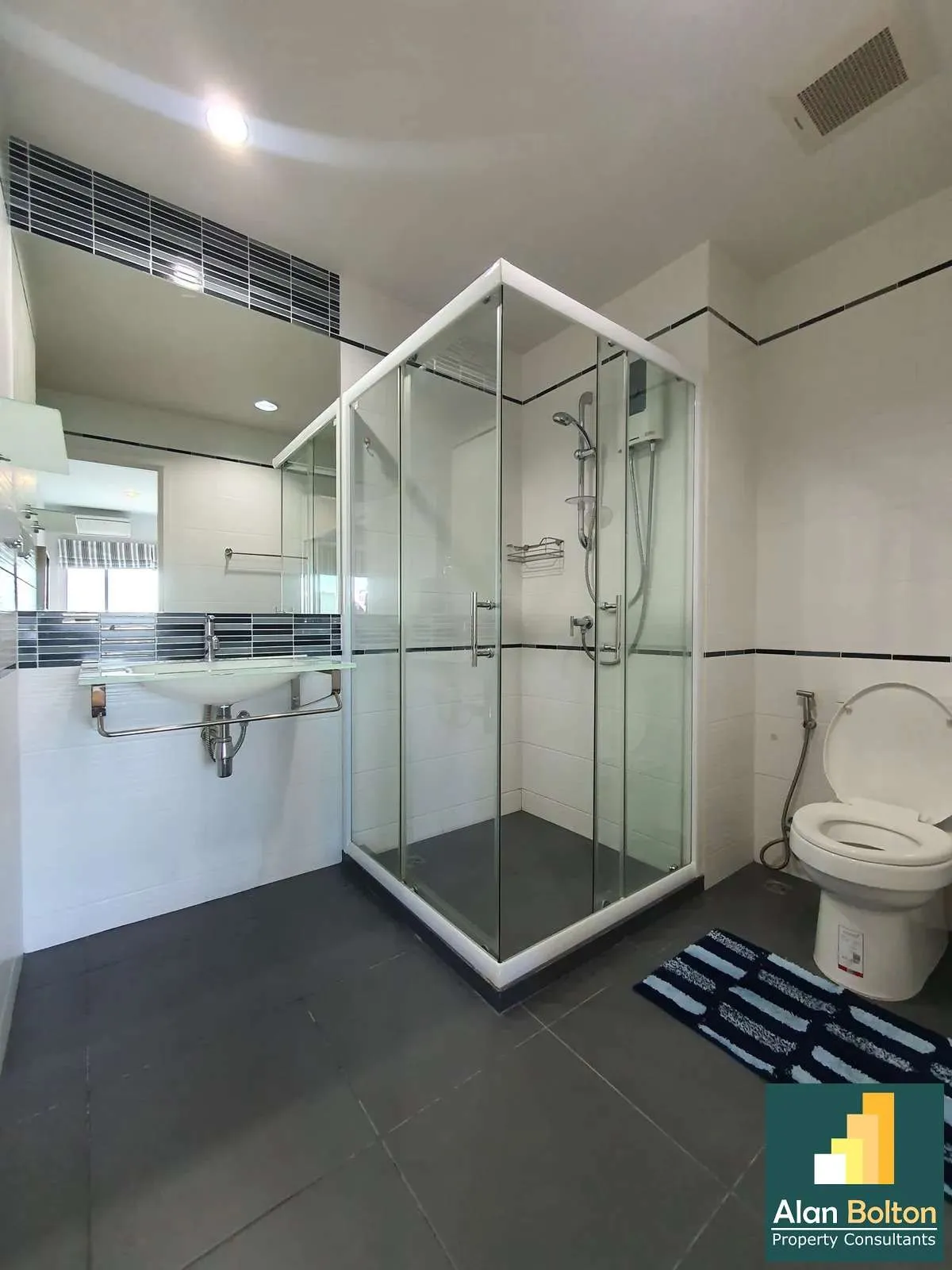 1 Bedroom 1 Bathroom Centric sea Condo photo 9
