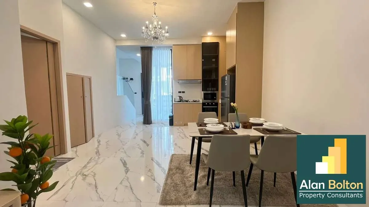 4 Bedrooms 3 Bathrooms in East Pattaya photo 24