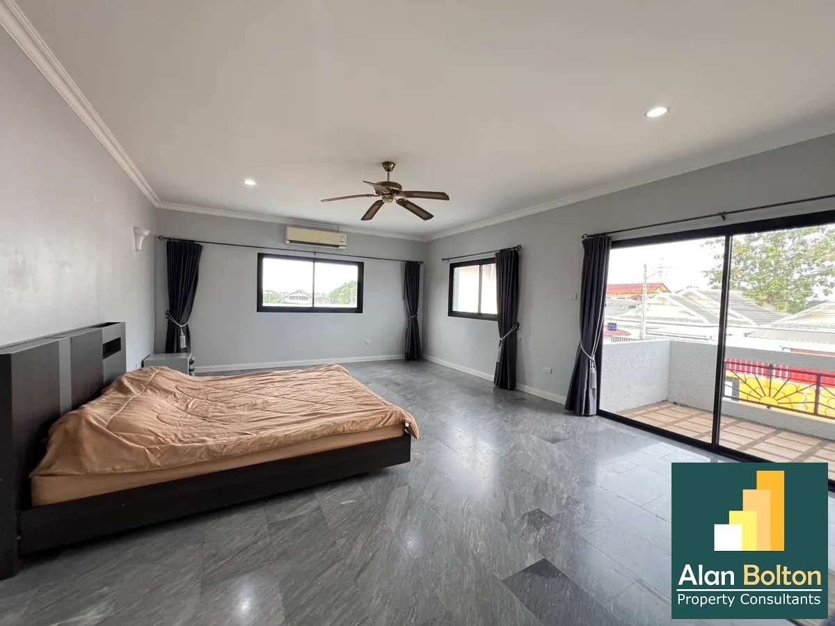 Pool villa 3 Bedrooms 3 Bathrooms in East pattaya photo 12
